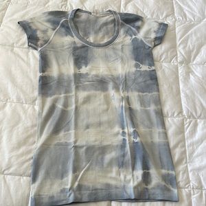 Lululemon Swiftly Tech Tie Dye Shortsleeve Size 6